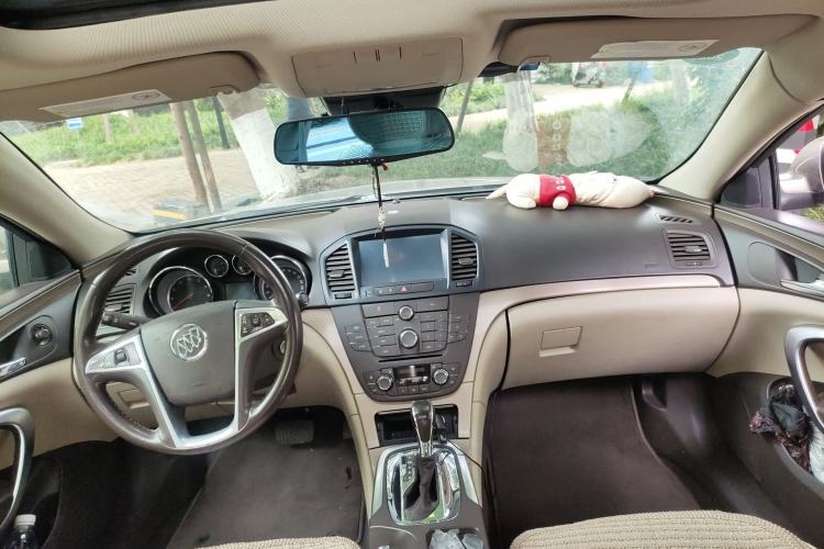 Used Buick Regal 2010 2.0L Expo Edition Center Console