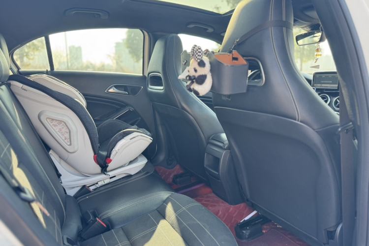 Used Mercedes-Benz A-Class (Import) 2015 A 200 Fashion Model
