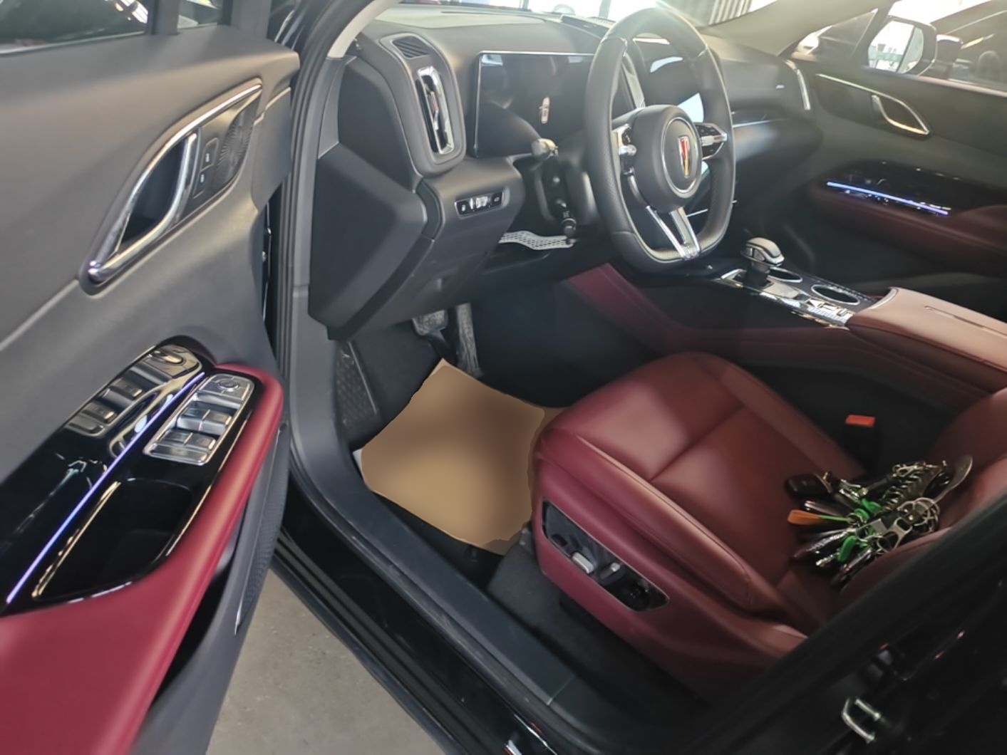 Hongqi HS3 PHEV 2025 Model 117km Jingwei Edition — снимка 18