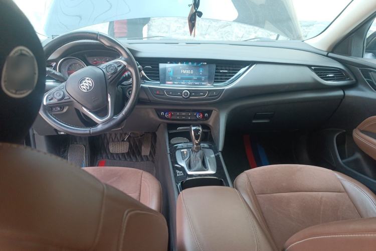 Used Buick Regal 2019 20T Elite Version China VI Standard Center Console
