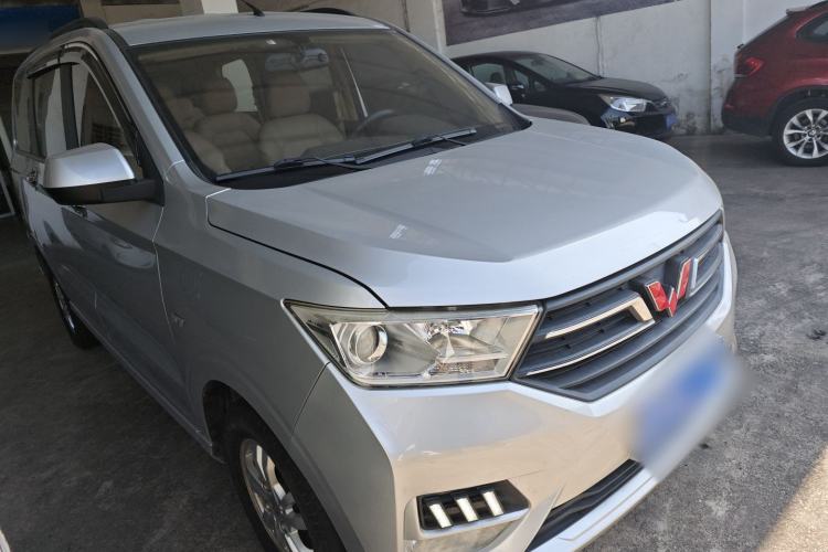 Used Wuling Hongguang 2019 1.5L S Comfort Edition China VI LAR
