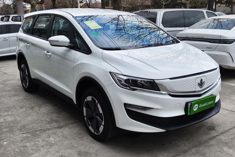 Used Livan Maple 80v L 2024 515 km Range 7 Seats
