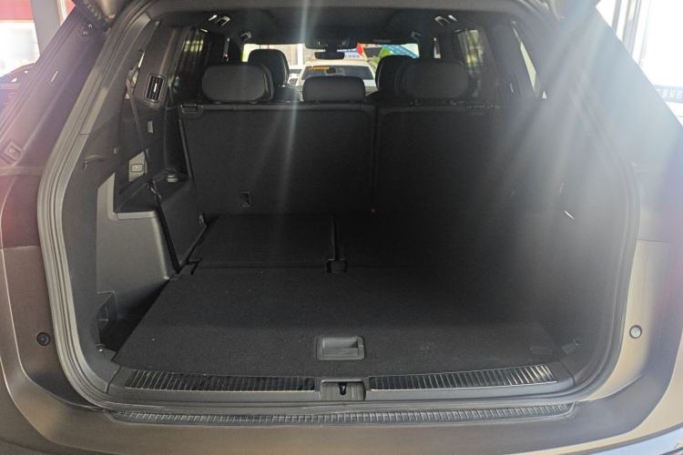 Used Volkswagen Teramont 2025 Tiguan Pro 450TSI Four-Wheel Drive Summit Edition
