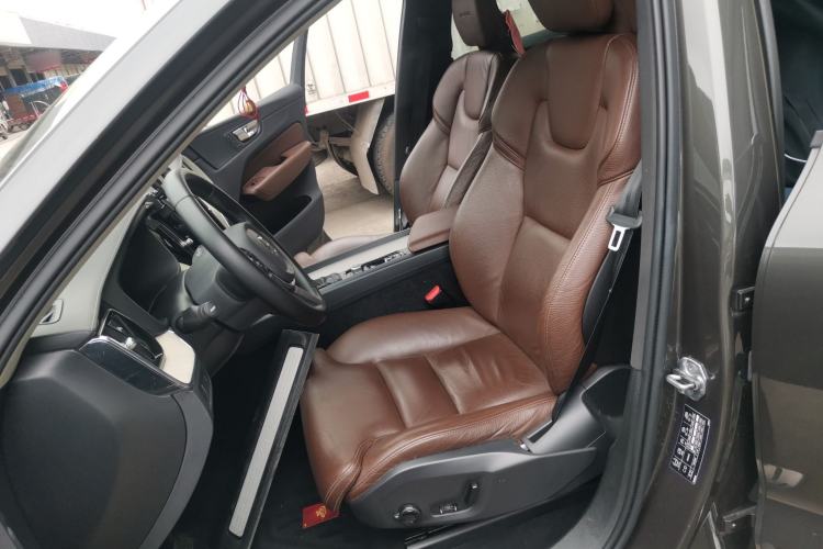 Used Volvo XC60 2020 T5 4x4 Smart Luxury Edition Left Front Seat