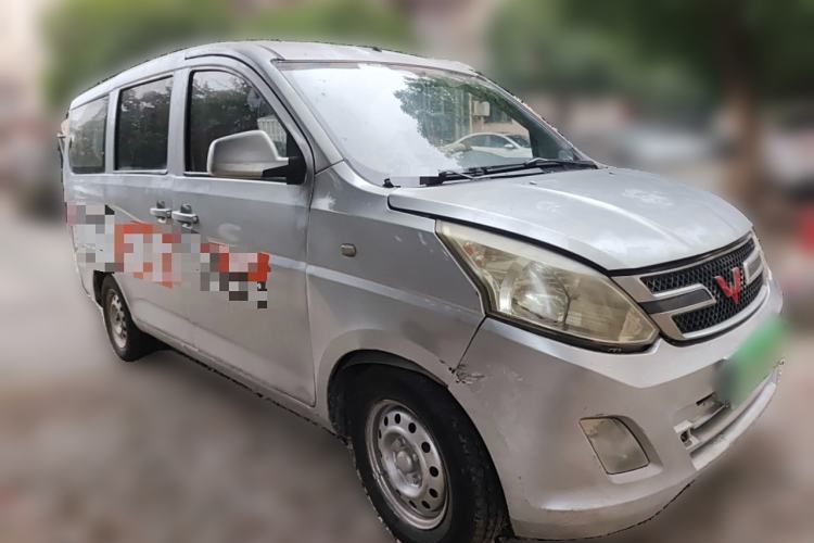 Used Wuling Rongguang V 2015 1.5L Base Version
