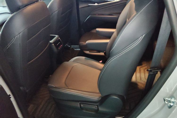 Used SAIC MAXUS G50 2023 PLUS 1.5T Happiness-Recommended Automatic Start Edition Left Rear Seat