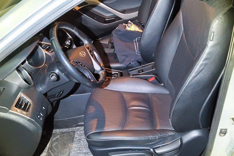 Used Hyundai Elantra (5th Generation / Langdong) 2012 1.6L Automatic Prestige Model
