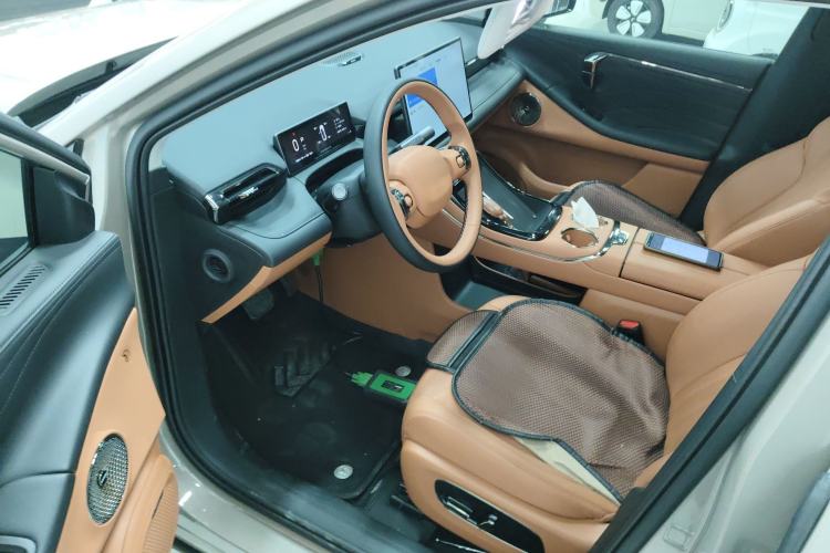 Used AION V 2026 Model Aion Tyrannosaurus Family Edition 520 Zhi Hao Edition