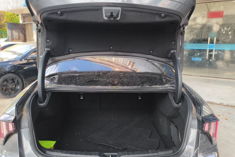 Used Lynk & Co 03 2023 1.5TD DCT JingPro Trunk