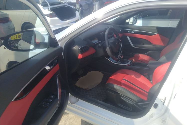 Used Dongfeng Aeolus Yixuan 2020 230T Automatic Dazzle Track Rider Edition
