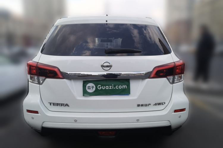 Used Nissan Terra 2018 2.5L Automatic 4x4 Luxury Edition
