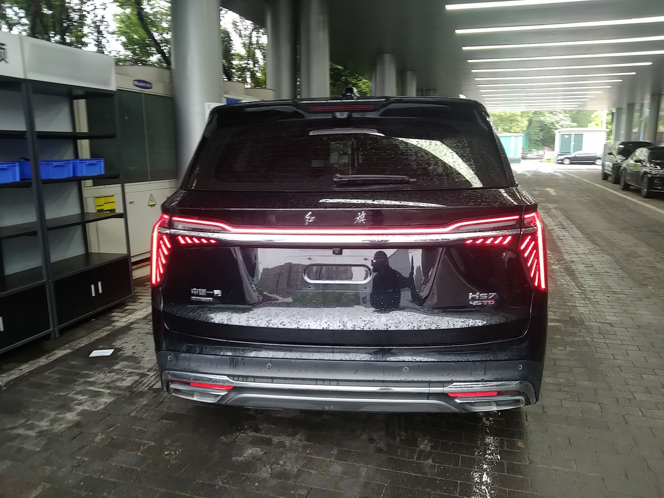 Hongqi HS7 2023 2.0T Automatic All-Wheel Drive Flagship Edition Six Seats — снимка 5