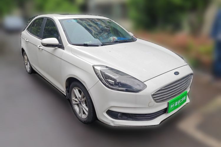 Used Ford Escort 2019 Revised Version 1.5L Automatic Enjoyment Type China VI Standard Front Right 45 Deg