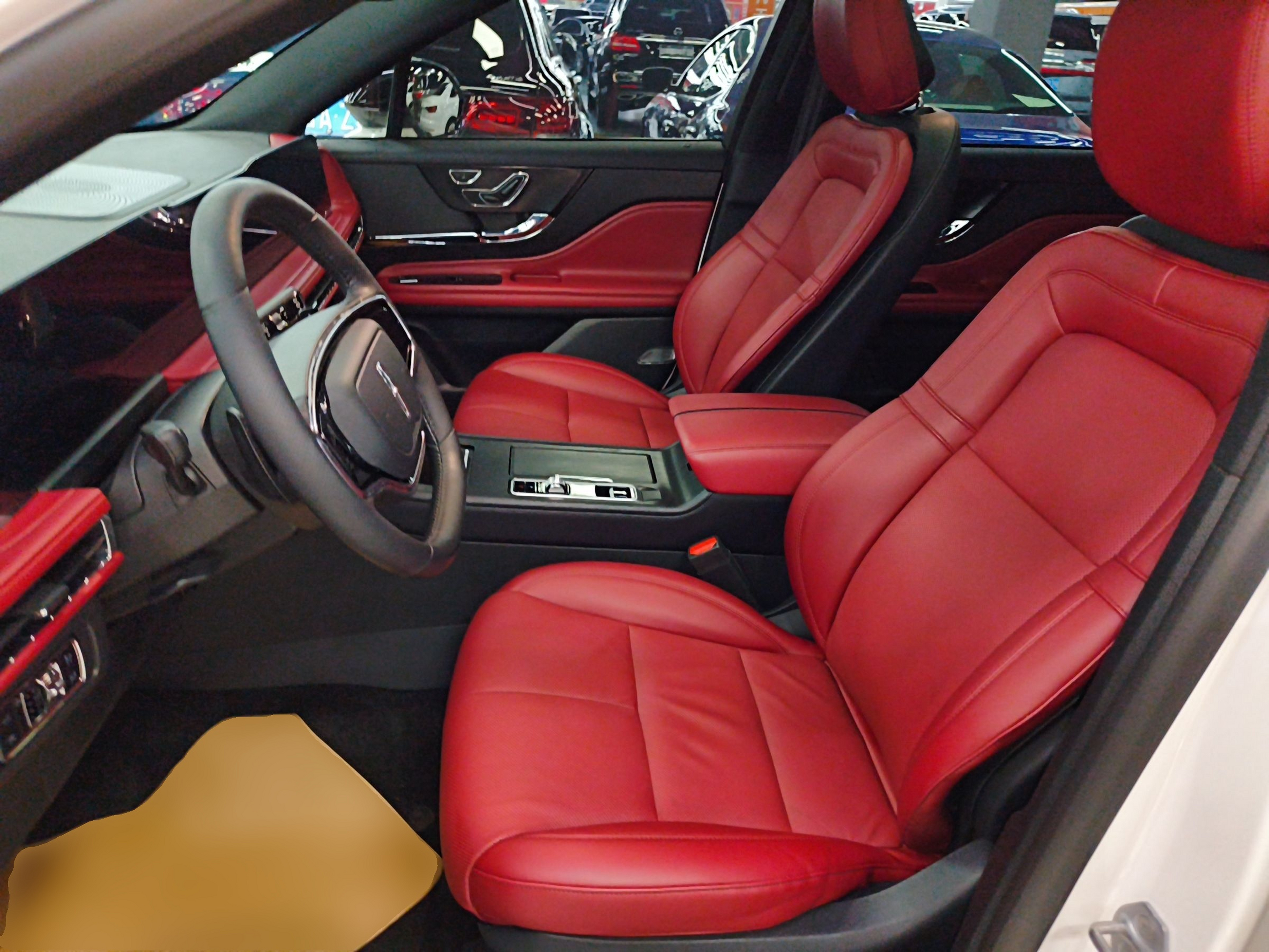 Переднее сиденье в автомобиле