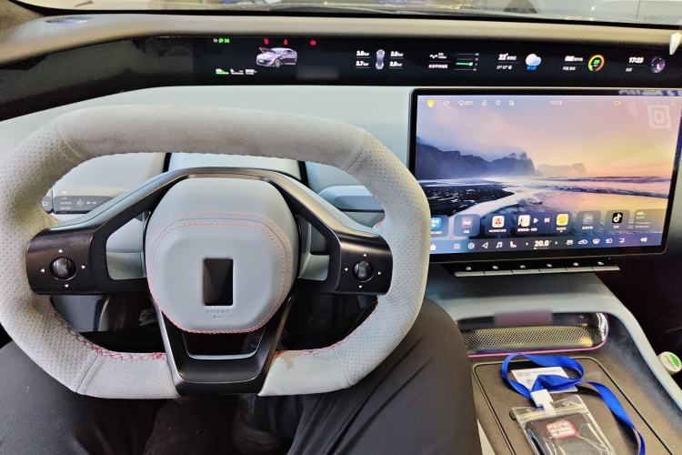 Used Avatr 12 2023 650 Three-Laser Four-Wheel Drive Performance Edition Center Console