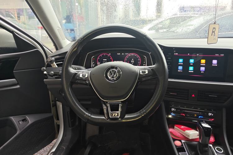 Used Volkswagen Sagitar 2021 280TSI DSG Luxury Smart Connectivity Edition Steering Wheel
