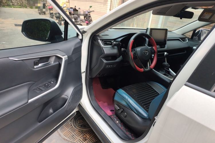 Used Toyota RAV4 2020 Dual-Engine 2.5L E-CVT Two-Wheel Drive Elite Edition Driver Seat