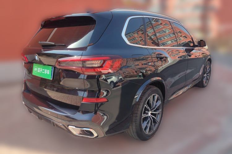 Used BMW X5 2022 Restyled xDrive 30Li Luxury Version M Sport Package
