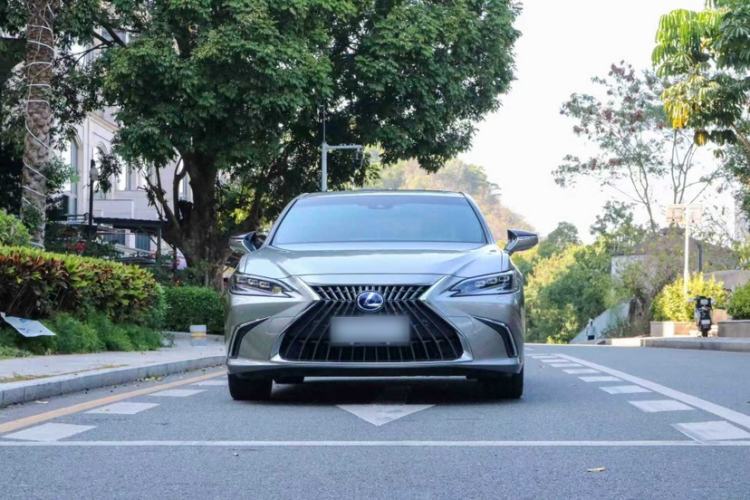 Used Lexus ES 2021 300h Executive Edition
