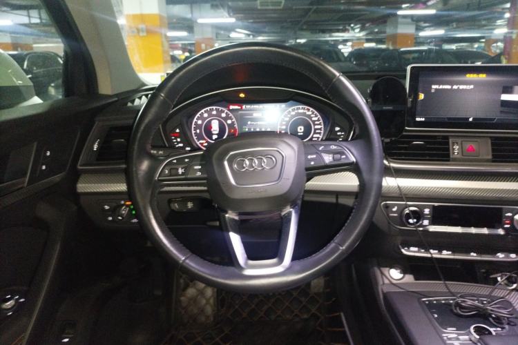 Used Audi Q5L 2018 45 TFSI Prestige Fashion Edition China VI Emission Standard Steering Wheel
