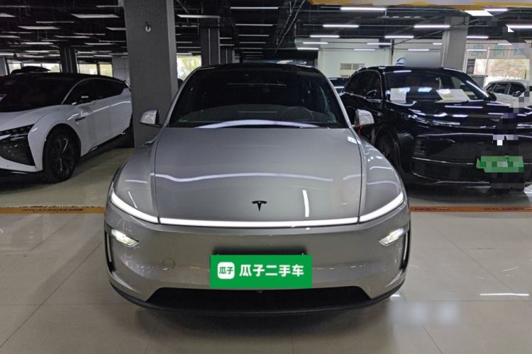 Used Tesla Model Y L 2025 Model Long-Range All-Wheel-Drive Version