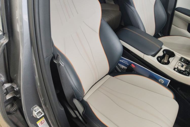 Used BYD Song PLUS New Energy 2024 HONOR Edition DM-i 110km Flagship Model Right Front Seat