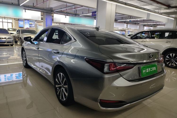 Used Lexus ES 2020 200 Excellence Edition

