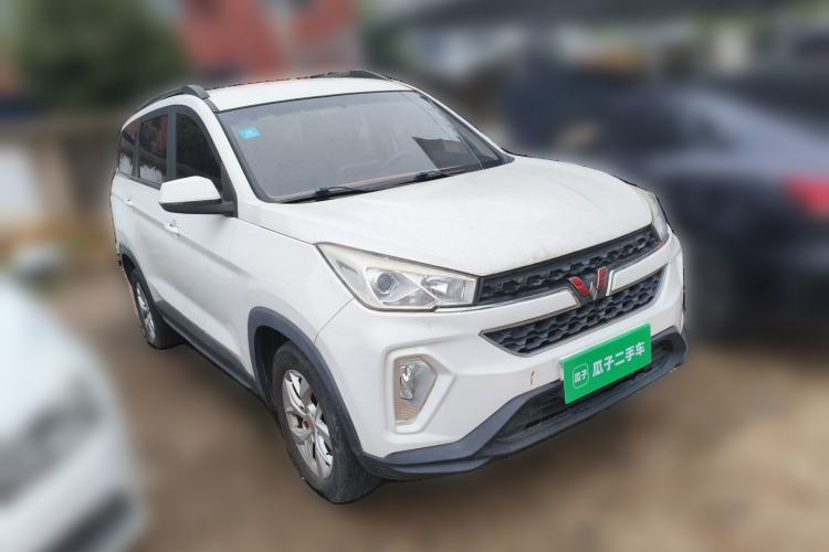 Used Wuling Hongguang S3 2018 1.5L Manual Comfort Model China V Standard Front Right 45 Deg