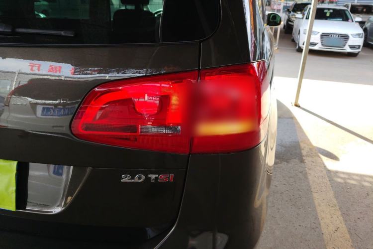 Used Volkswagen Sharan 2013 2.0 TSI Standard Model
