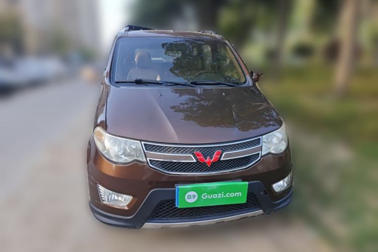 Used Wuling Hongguang 2014 1.2L S Comfort Model China IV
