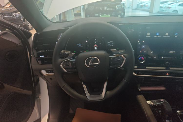 Used Lexus RX 2026 Model 350h Four-Wheel-Drive Chunxiang Edition
