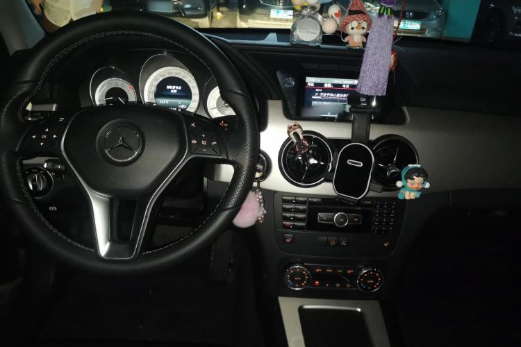 Used Mercedes-Benz GLK-Class 2013 GLK 300 4MATIC Dynamic Sunroof Model
