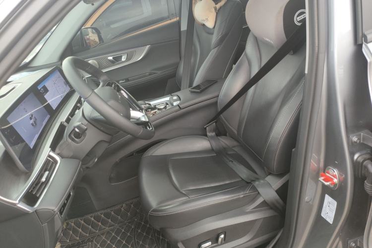 Used Chery Tiggo 8 PRO 2024 Champion Edition 290T Two-Wheel Drive Shining Version 5 Seats
