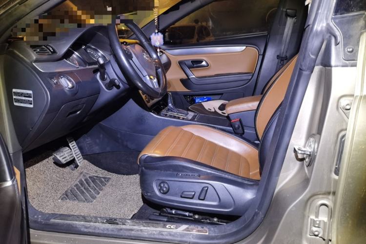 Used Volkswagen FAW-Volkswagen CC 2015 1.8TSI Luxury Model
