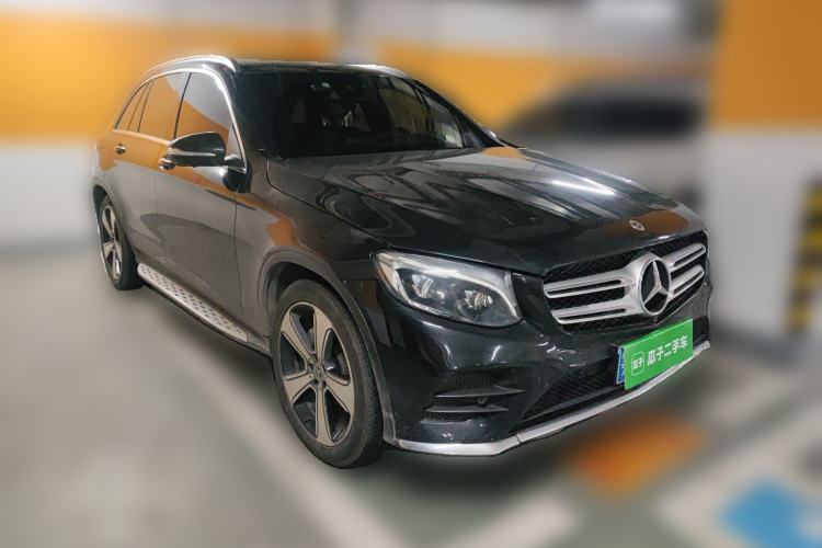 Used Mercedes-Benz GLC 2019 GLC 300 L 4MATIC Dynamic Model Front Right 45 Deg