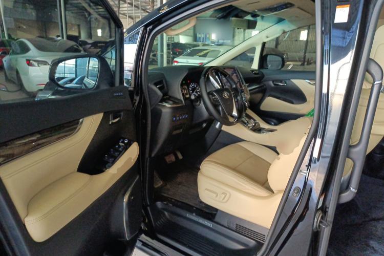 Used Toyota Vellfire 2021 Crown Dual-Engine 2.5L HV Prestige Edition
