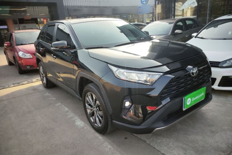 Used Toyota RAV4 2023 2.0L CVT Two-Wheel Drive Fashion Edition