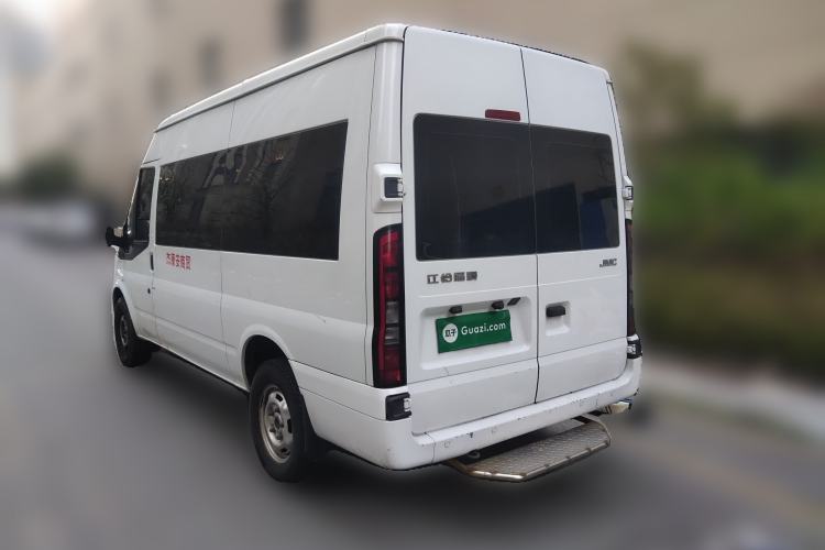 Used JMC Fushun 2023 2.0T Manual Mid-Drive Mid-Roof Commercial Multi-Purpose 7-Seater Passenger Vehicle