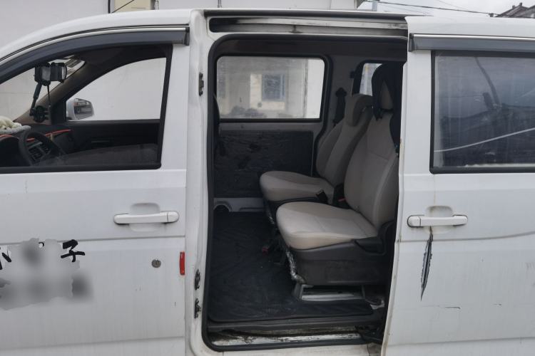 Used Wuling Rongguang V 2016 1.5L Standard Version