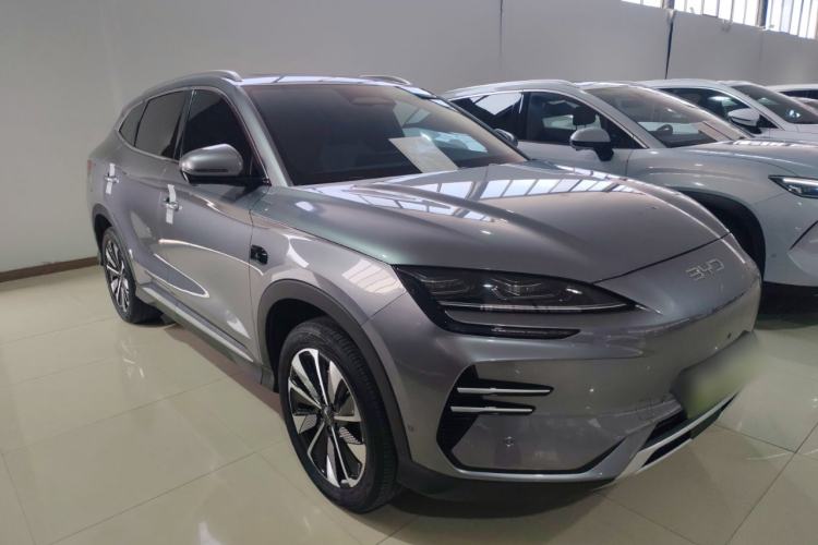 Used BYD Song PLUS New Energy 2025 EV Intelligent Driving Version 520km Premium Model Front Right 45 Deg