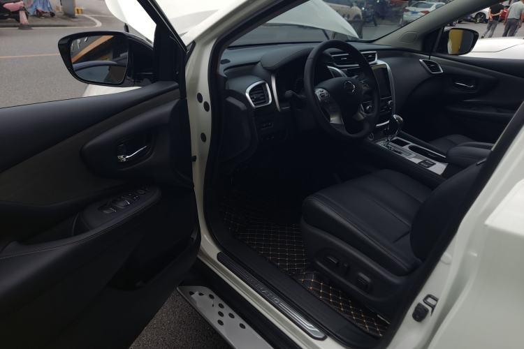 Used Nissan Murano 2021 2.5L XL Two-Wheel Drive Smart Connect Luxury Edition Driver Seat