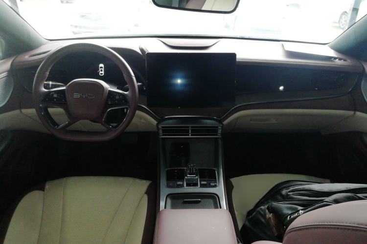 Used BYD Seal 2023 DM-i 1.5L 121km Prestige Model