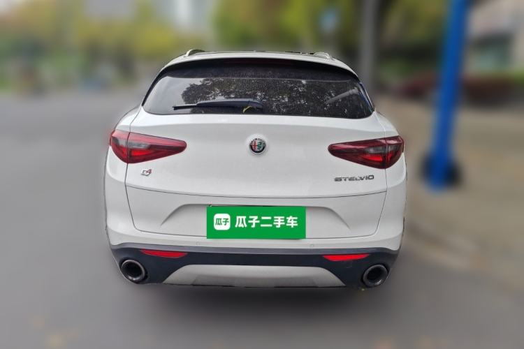 Used Alfa Romeo Stelvio 2017 2.0T 200HP Luxury Edition
