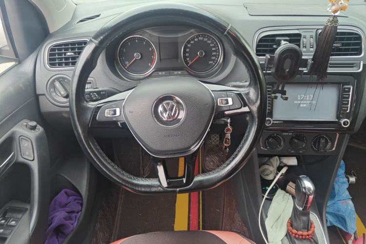 Used Volkswagen Polo 2016 1.6L Automatic Comfort Model
