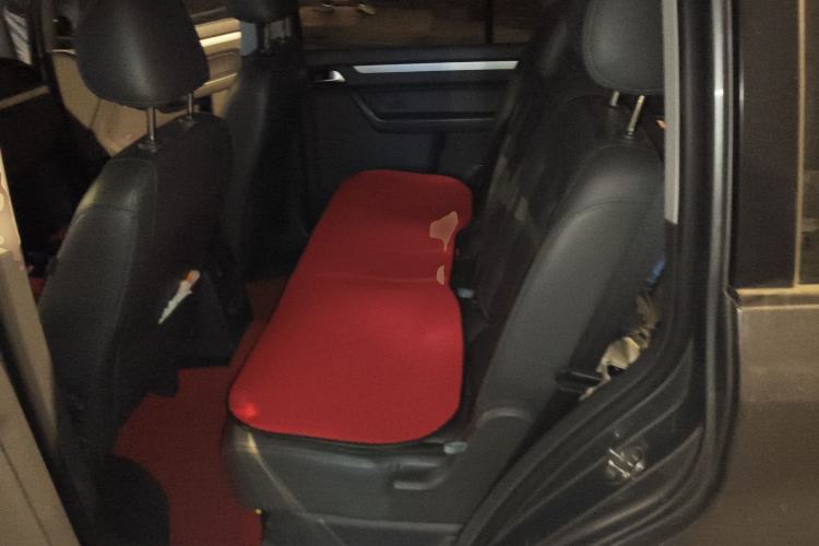 Used Volkswagen Touran 2013 1.4T DSG Comfort Edition 5-Seater Left Rear Seat