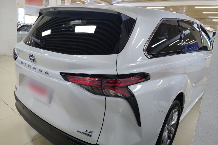 Used Toyota Sienna 2023 2.5L Hybrid Comfort Edition