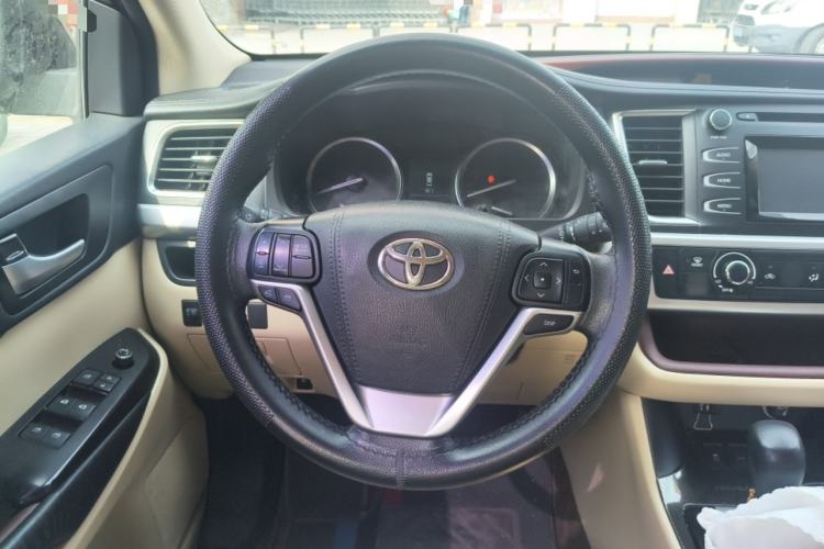 Used Toyota Highlander 2017 2.0T Two-Wheel Drive Elite Edition 5 Seats
