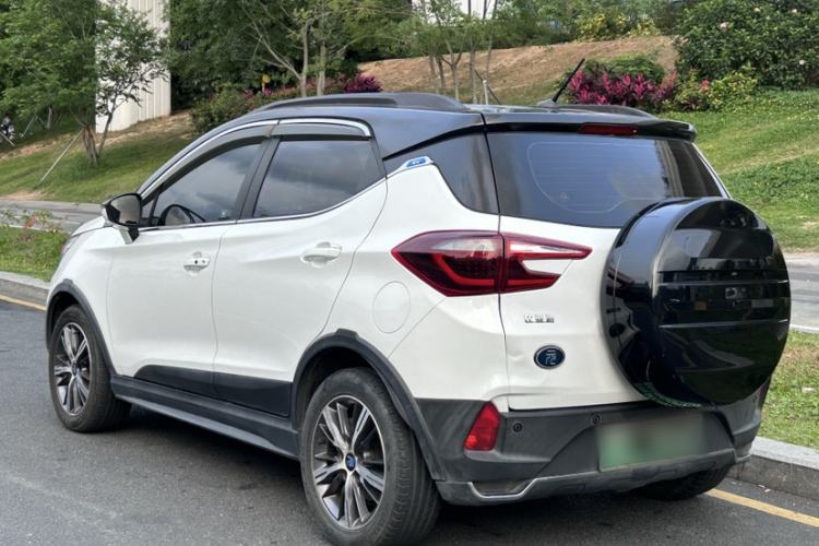 Used BYD Yuan New Energy 2018 EV360 Smart Connected Cool Model Exterior 2