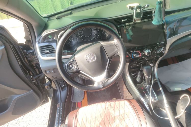 Used Honda Crider 2013 1.8L automatic luxury edition