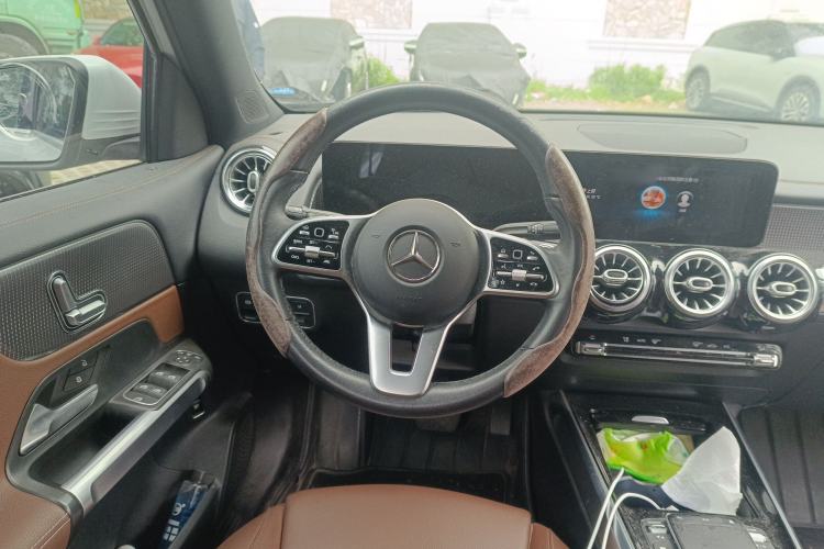 Used Mercedes-Benz GLB 2021 GLB 200 Dynamic Edition Steering Wheel